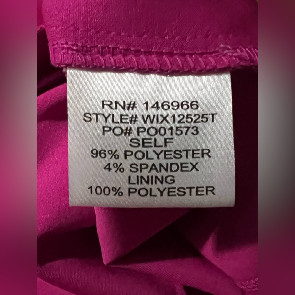 Crystal Sky Women’s Hot Pink Romper! Size Medium. - Picture 11 of 12